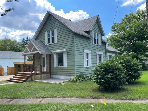 214 Sutherland Avenue Watervliet MI 49098