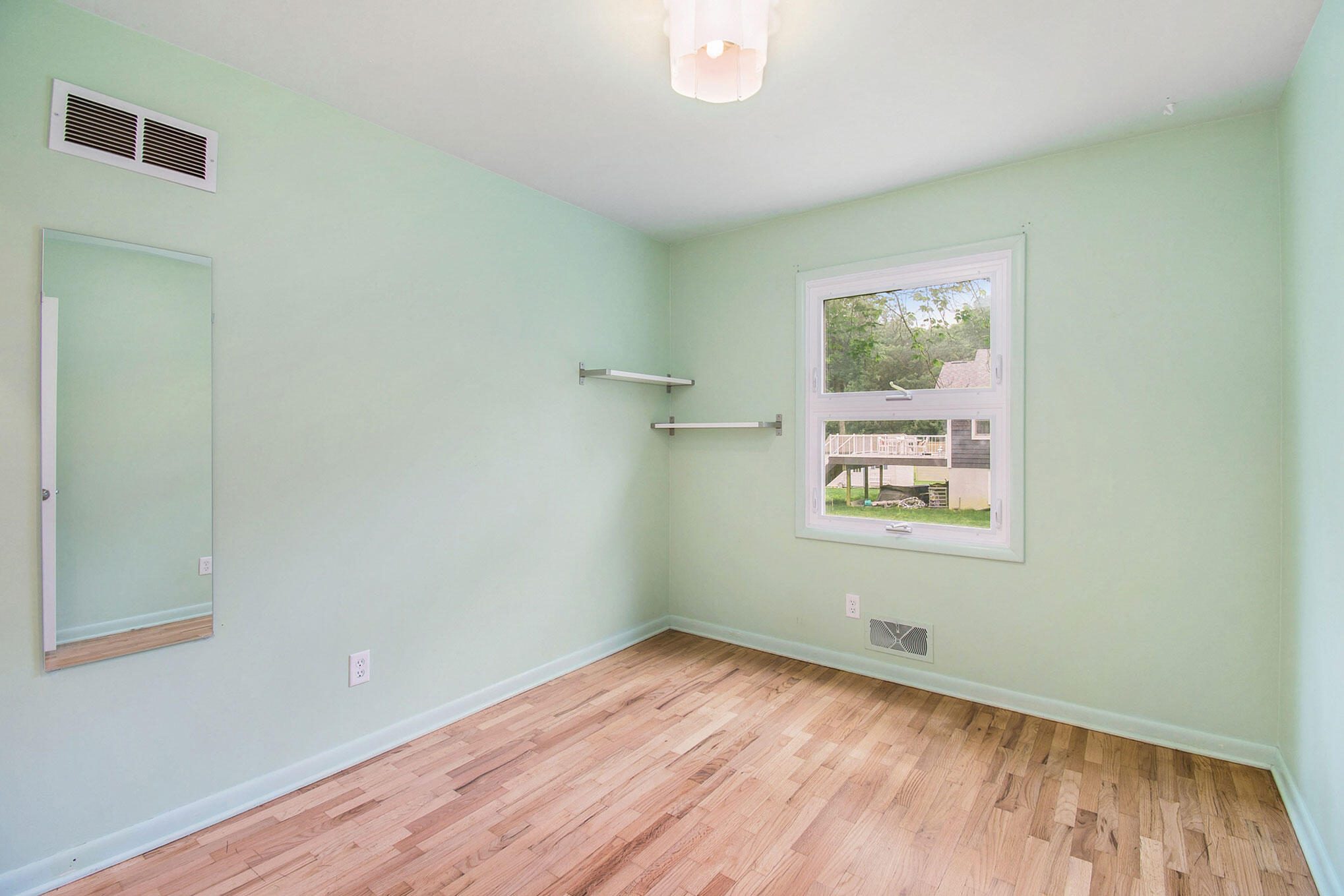 Richland, Michigan 49083, United States, 4 Bedrooms Bedrooms, ,3 BathroomsBathrooms,Residential,Active,166390