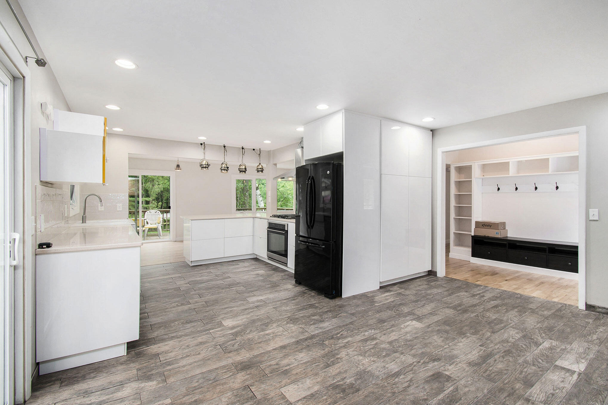 Richland, Michigan 49083, United States, 4 Bedrooms Bedrooms, ,3 BathroomsBathrooms,Residential,Active,166390