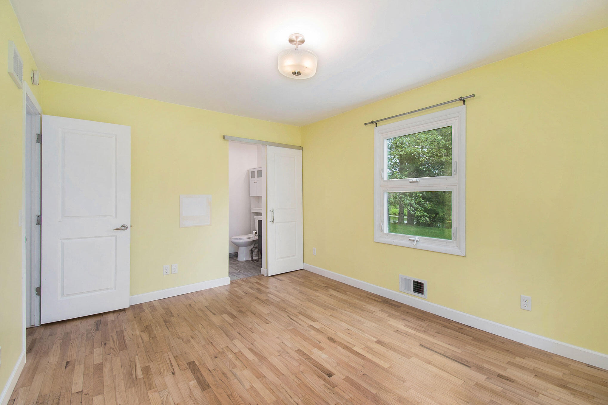 Richland, Michigan 49083, United States, 4 Bedrooms Bedrooms, ,3 BathroomsBathrooms,Residential,Active,166390