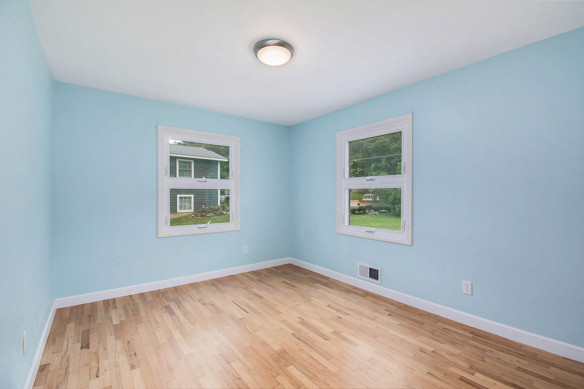 Richland, Michigan 49083, United States, 4 Bedrooms Bedrooms, ,3 BathroomsBathrooms,Residential,Active,166390