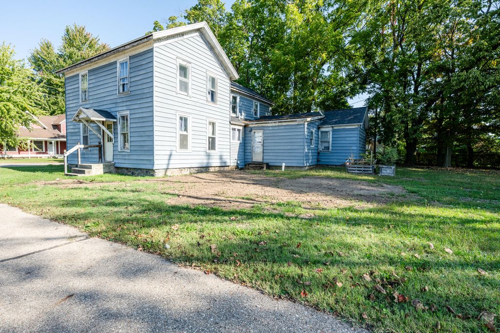 Photo of 312 W Madison Street, Berrien Springs, MI 49103 (MLS # 25050655)