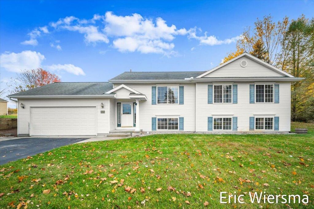 Photo of 7635 Hessler Drive NE, Rockford, MI 49341 (MLS # 25057376)