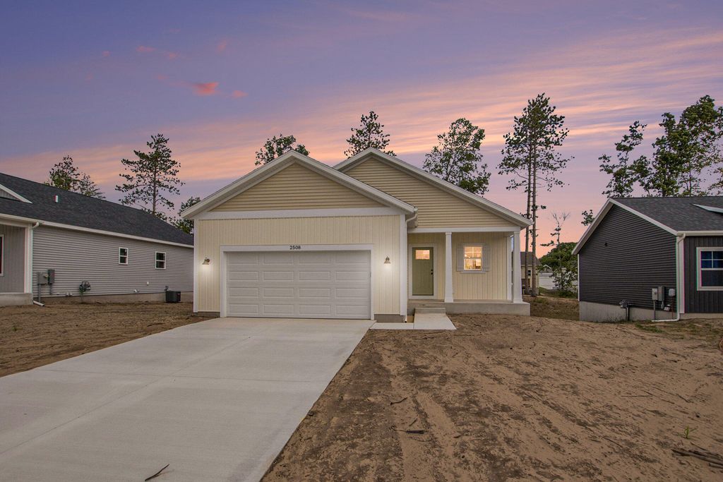 Photo of 2508 Gray Wolf Way, Muskegon, MI 49444 (MLS # 25060182)