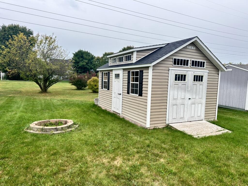 Kalamazoo, Michigan 49048, United States, 4 Bedrooms Bedrooms, ,3 BathroomsBathrooms,Residential,Active,209760