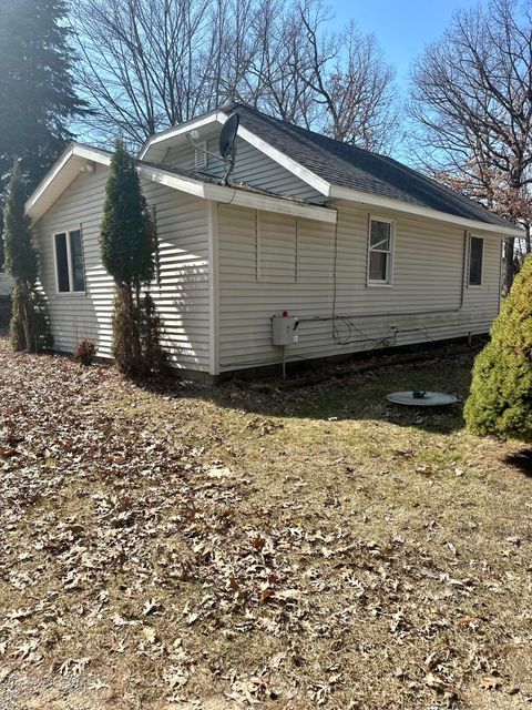 8721 Orleans Avenue, Fenwick City, MI 48834 - MLS#: 25009854