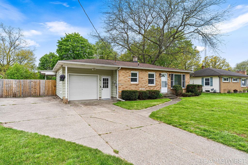 Photo of 754 Riley Street, Holland, MI 49424 (MLS # 26022420)