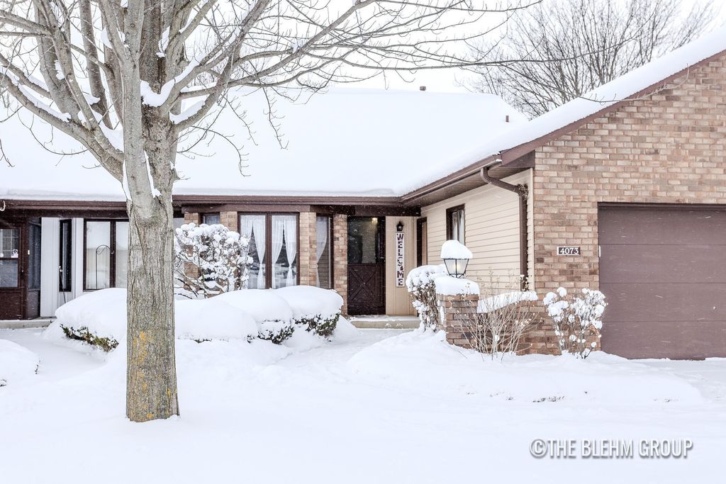 Photo of 4073 Grandview Terrace SW #15, Grandville, MI 49418 (MLS # 26002613)