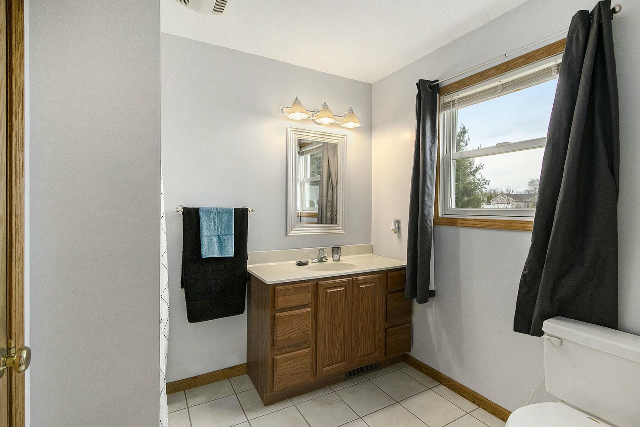 Schoolcraft, Michigan 49087, United States, 4 Bedrooms Bedrooms, ,4 BathroomsBathrooms,Residential,Pending,112126