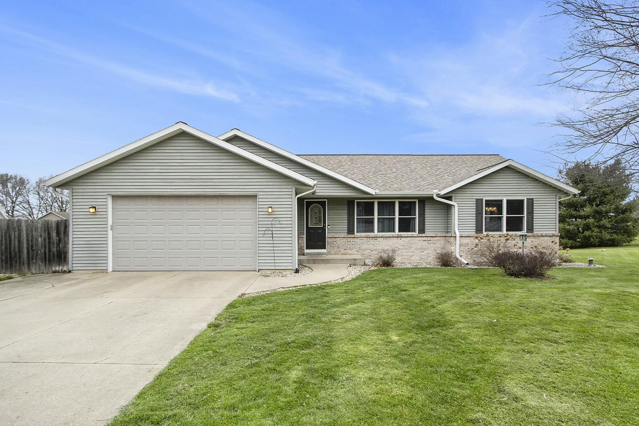 Schoolcraft, Michigan 49087, United States, 4 Bedrooms Bedrooms, ,4 BathroomsBathrooms,Residential,Pending,112126