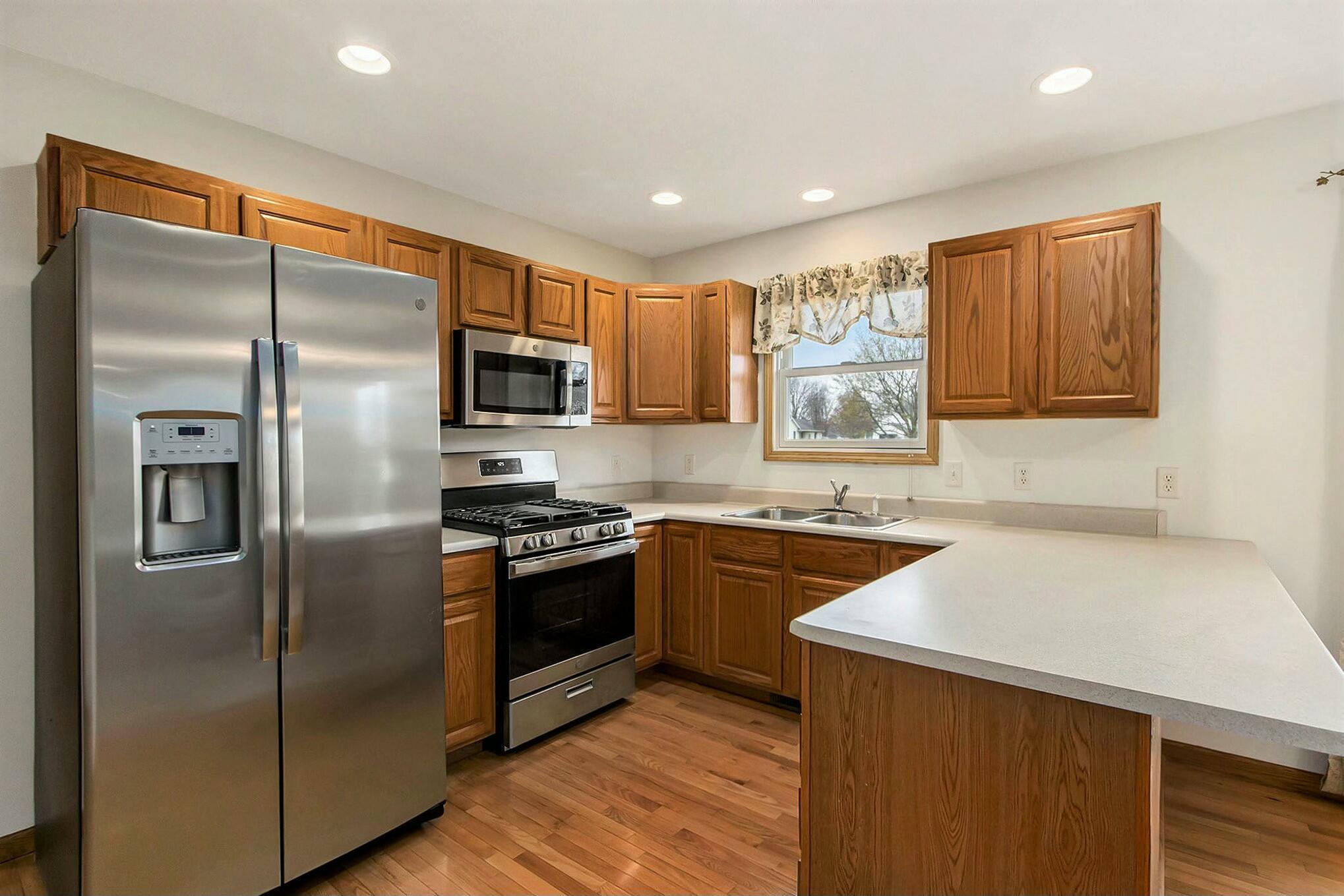 Schoolcraft, Michigan 49087, United States, 4 Bedrooms Bedrooms, ,4 BathroomsBathrooms,Residential,Pending,112126