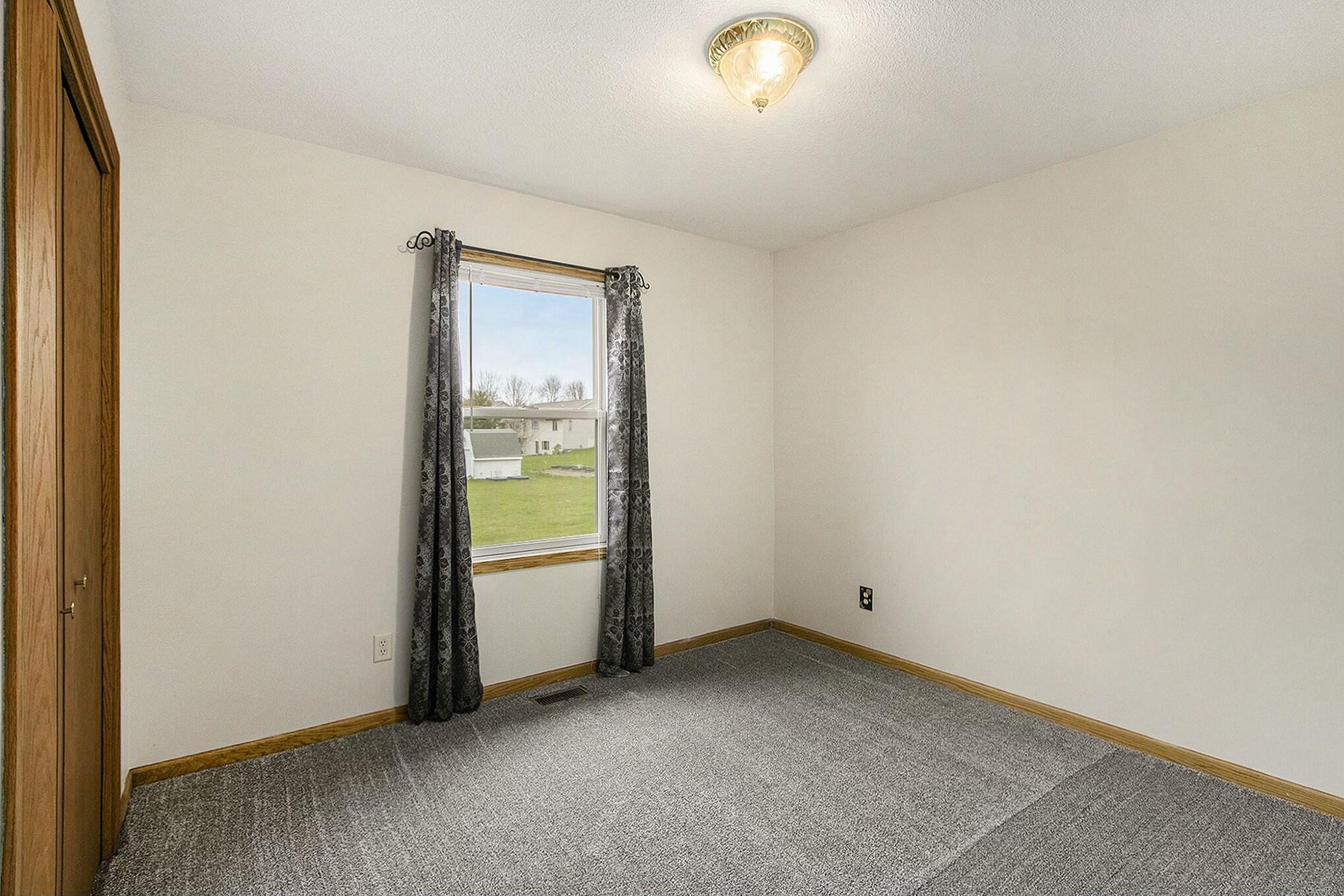 Schoolcraft, Michigan 49087, United States, 4 Bedrooms Bedrooms, ,4 BathroomsBathrooms,Residential,Pending,112126