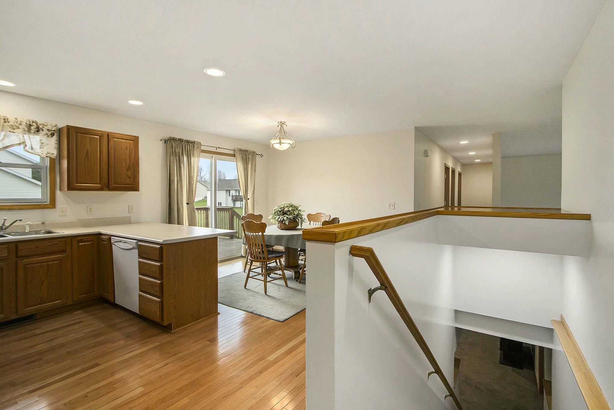 Schoolcraft, Michigan 49087, United States, 4 Bedrooms Bedrooms, ,4 BathroomsBathrooms,Residential,Pending,112126