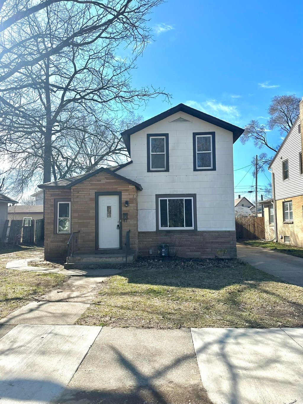 Photo of 240 W 13th Street, Holland, MI 49423 (MLS # 26008892)