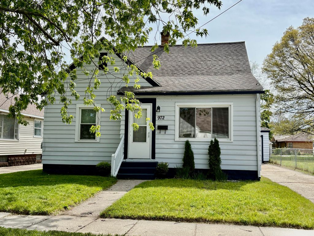 Photo of 972 Stevens Street, Muskegon, MI 49442 (MLS # 26023053)