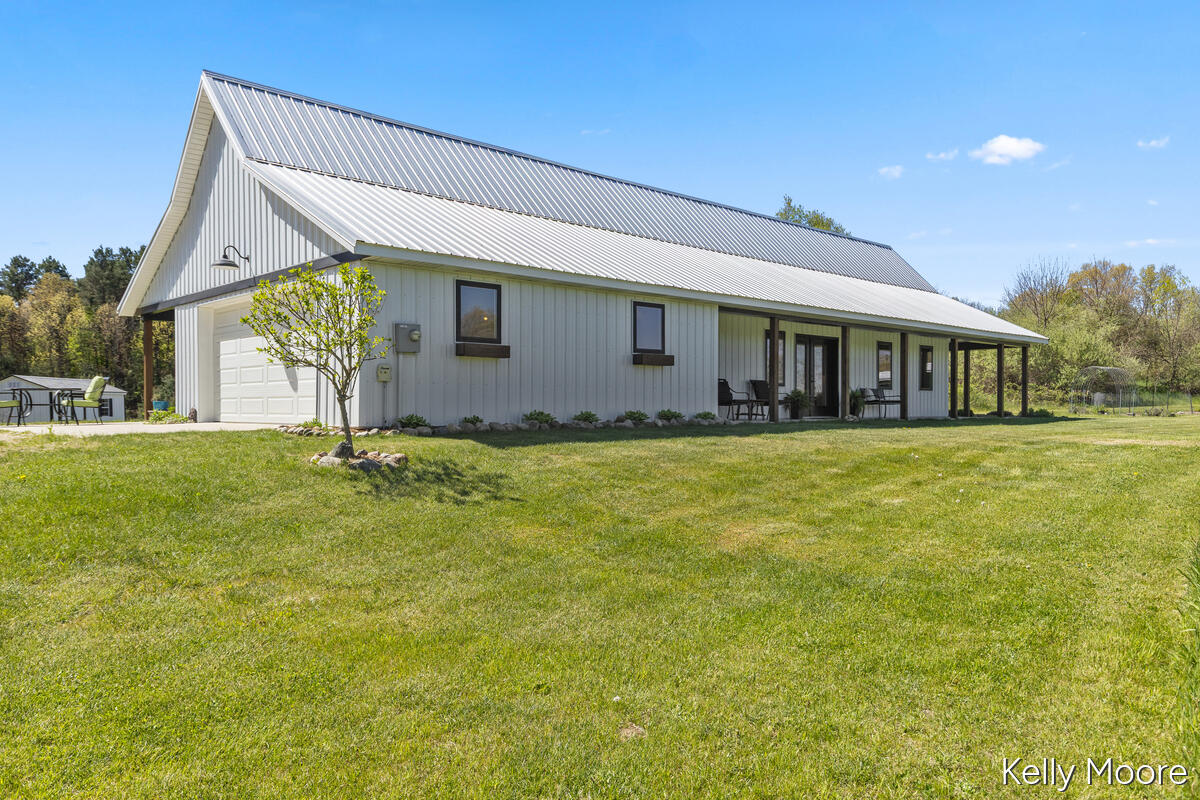 11117 W Snows Lake Road