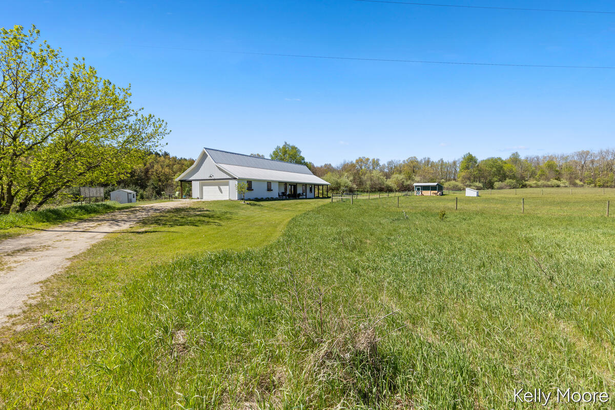 11117 W Snows Lake Road