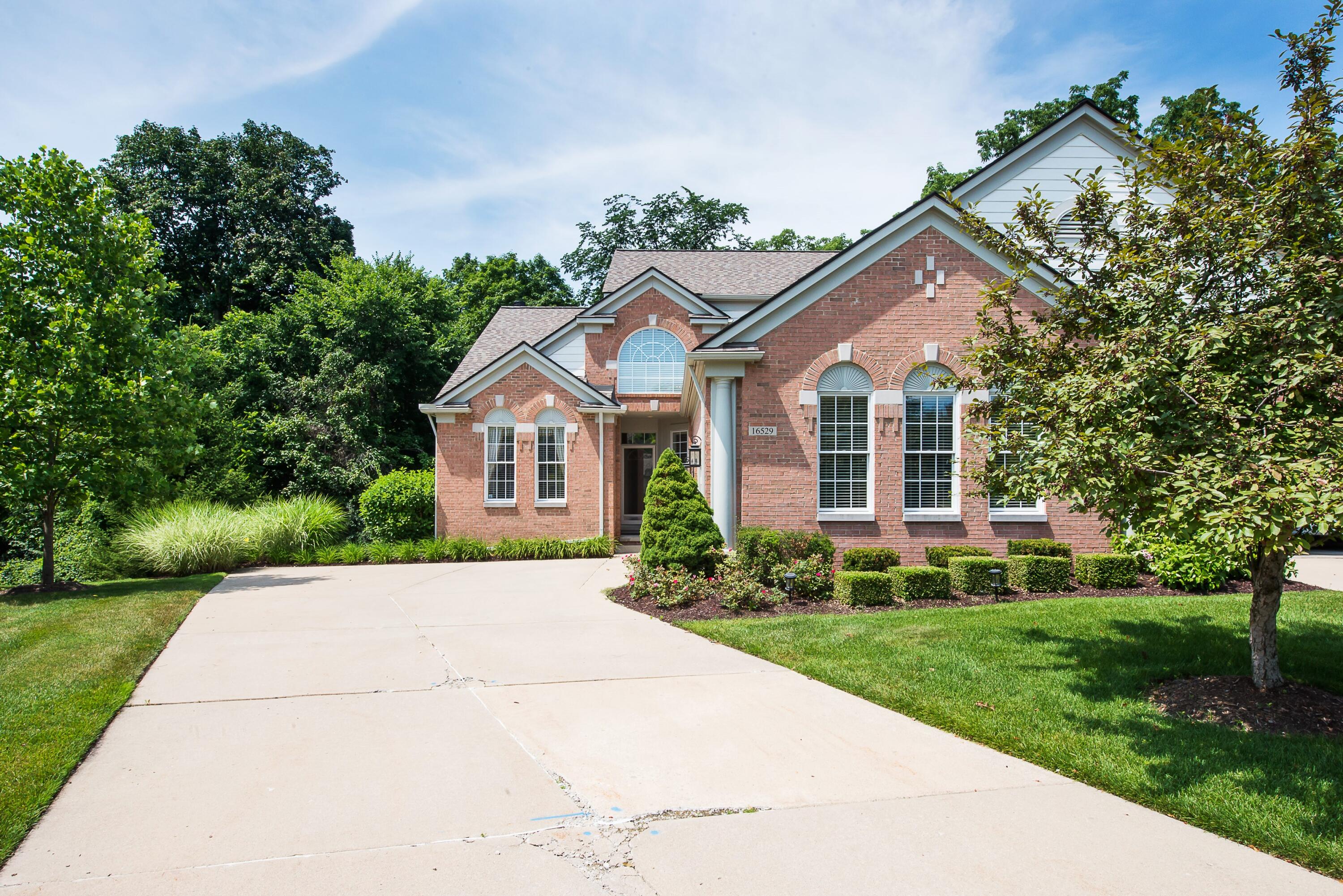 16529 Cottonwood Court