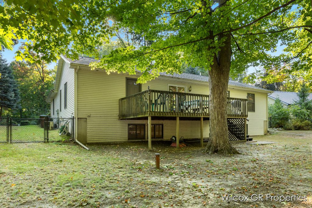 Photo of 6835 Homestead Drive NE, Rockford, MI 49341 (MLS # 25048182)