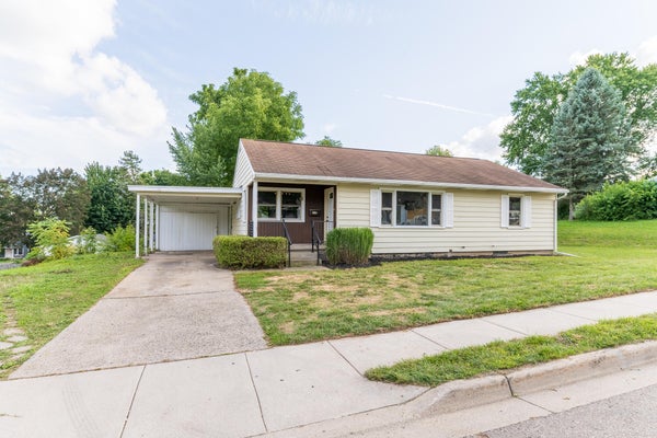 825 FOREST ST, IONIA, MI 48846 - Image 48df134e36026e044cc903fedafc72ef/567417714