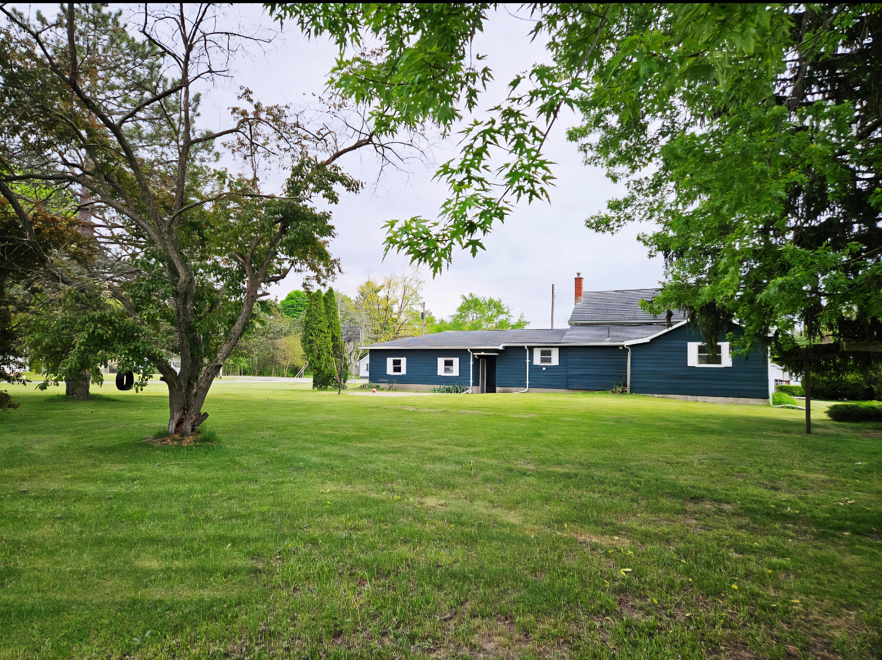 3965 Weechik Road