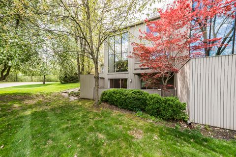 2102 Overlook Court, Ann Arbor, MI 48103 - MLS#: 25019002
