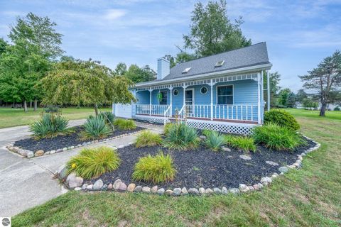 Photo of 10197 E Royal Road, Stanwood, MI 49346 (MLS # 26020633)