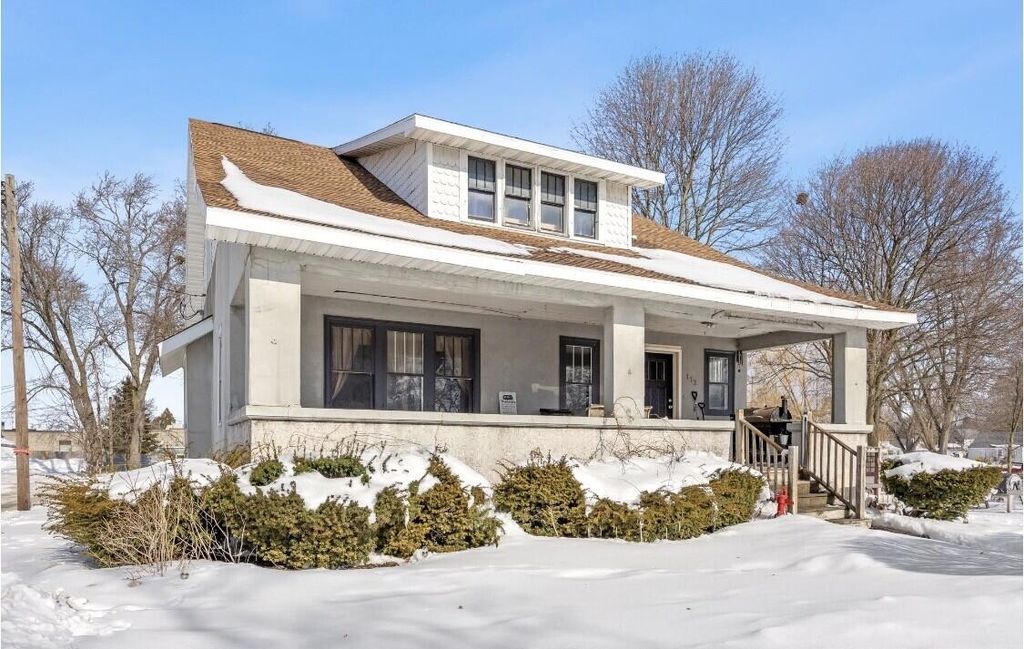 Photo of 113 Powers Street, Cadillac, MI 49601 (MLS # 26005090)