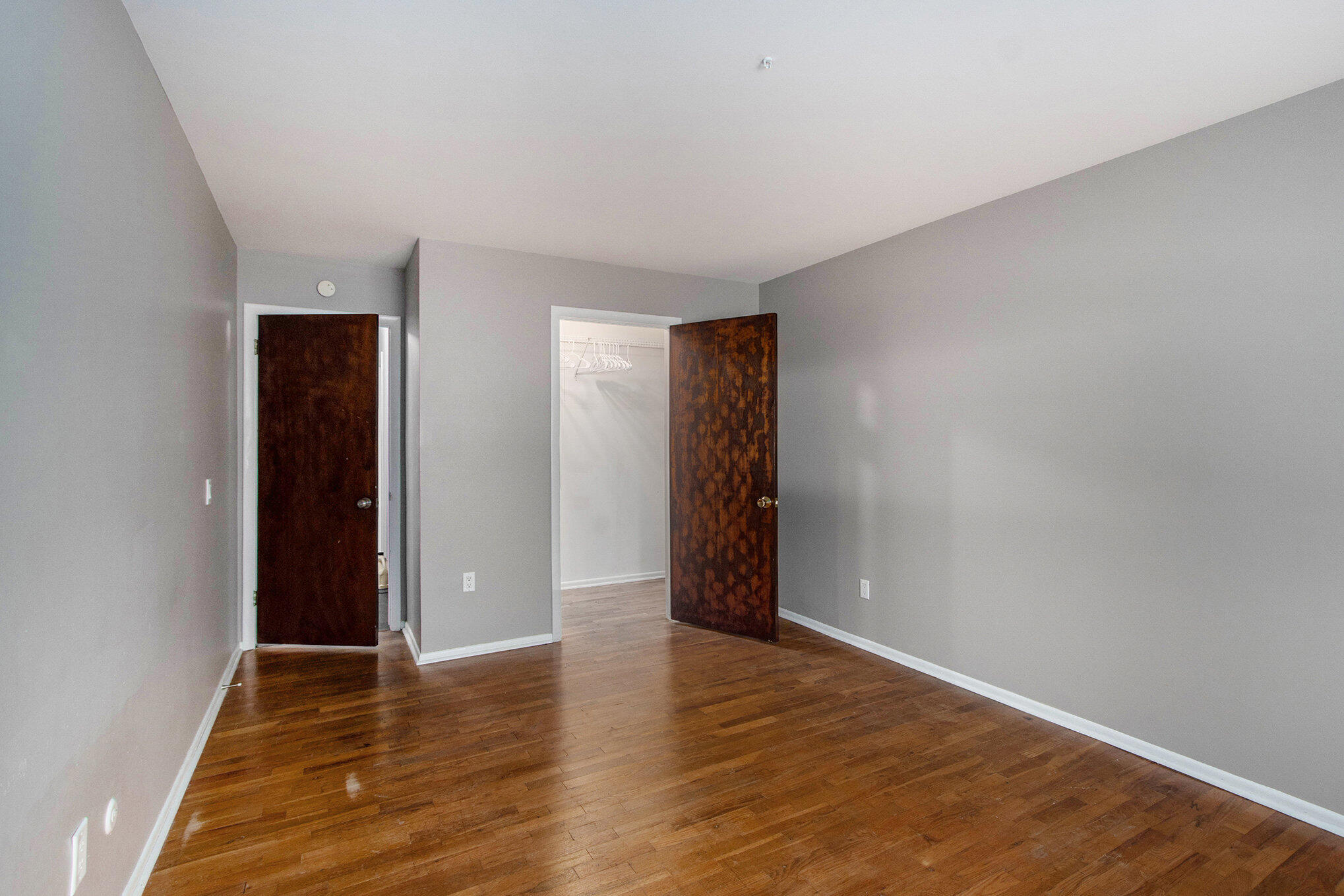 Kalamazoo, Michigan 49008, United States, 2 Bedrooms Bedrooms, ,1 BathroomBathrooms,Residential,Active,158824