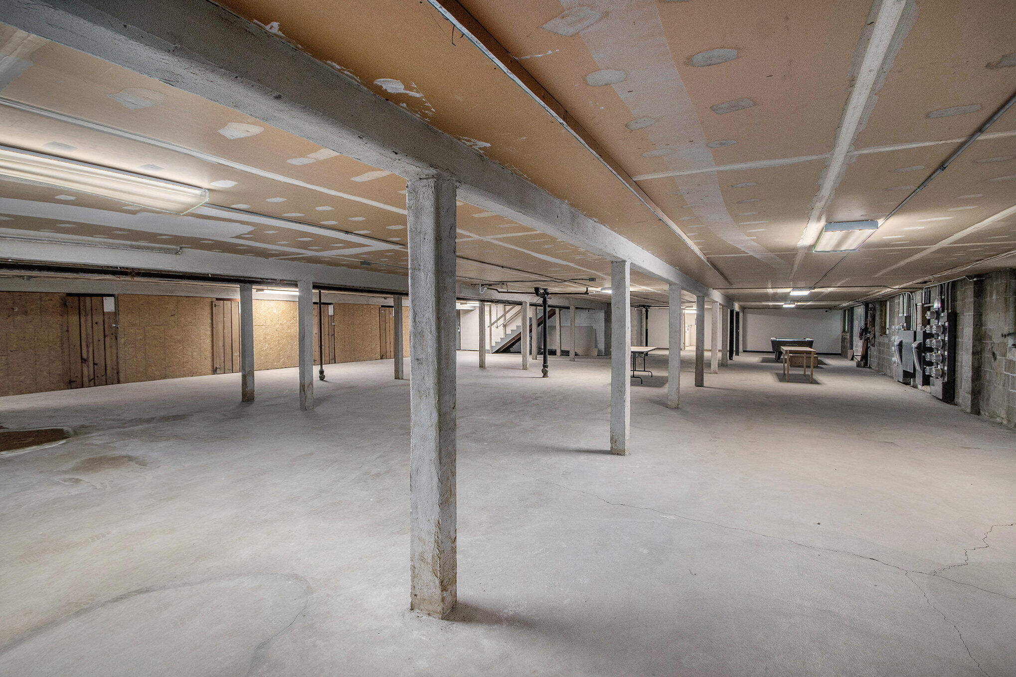 Kalamazoo, Michigan 49008, United States, 2 Bedrooms Bedrooms, ,1 BathroomBathrooms,Residential,Active,158824