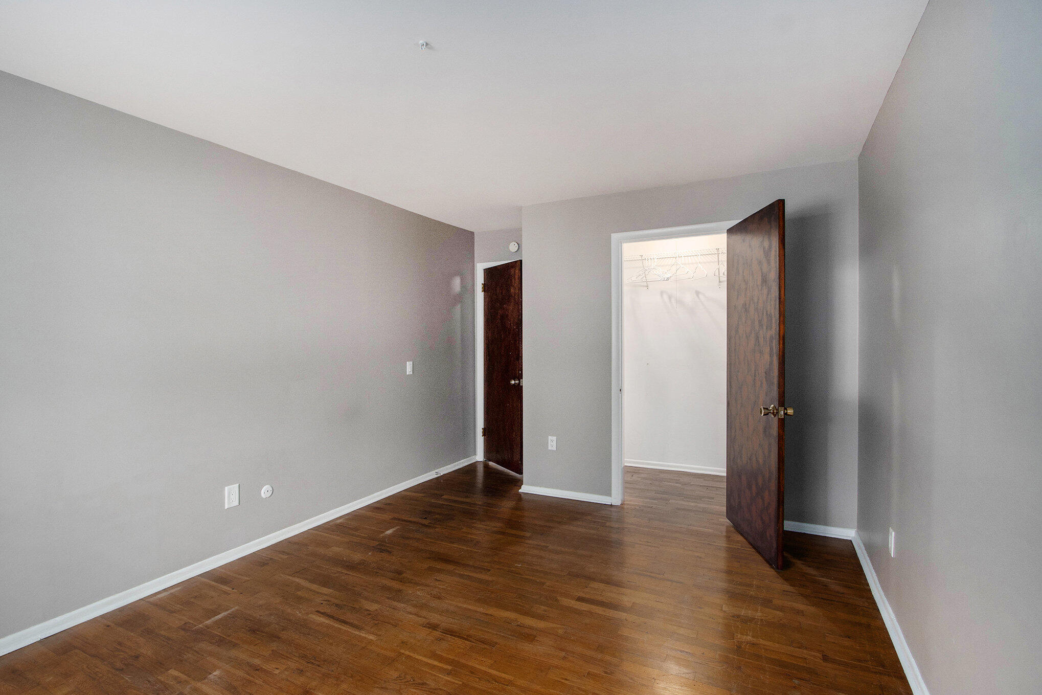 Kalamazoo, Michigan 49008, United States, 2 Bedrooms Bedrooms, ,1 BathroomBathrooms,Residential,Active,158824