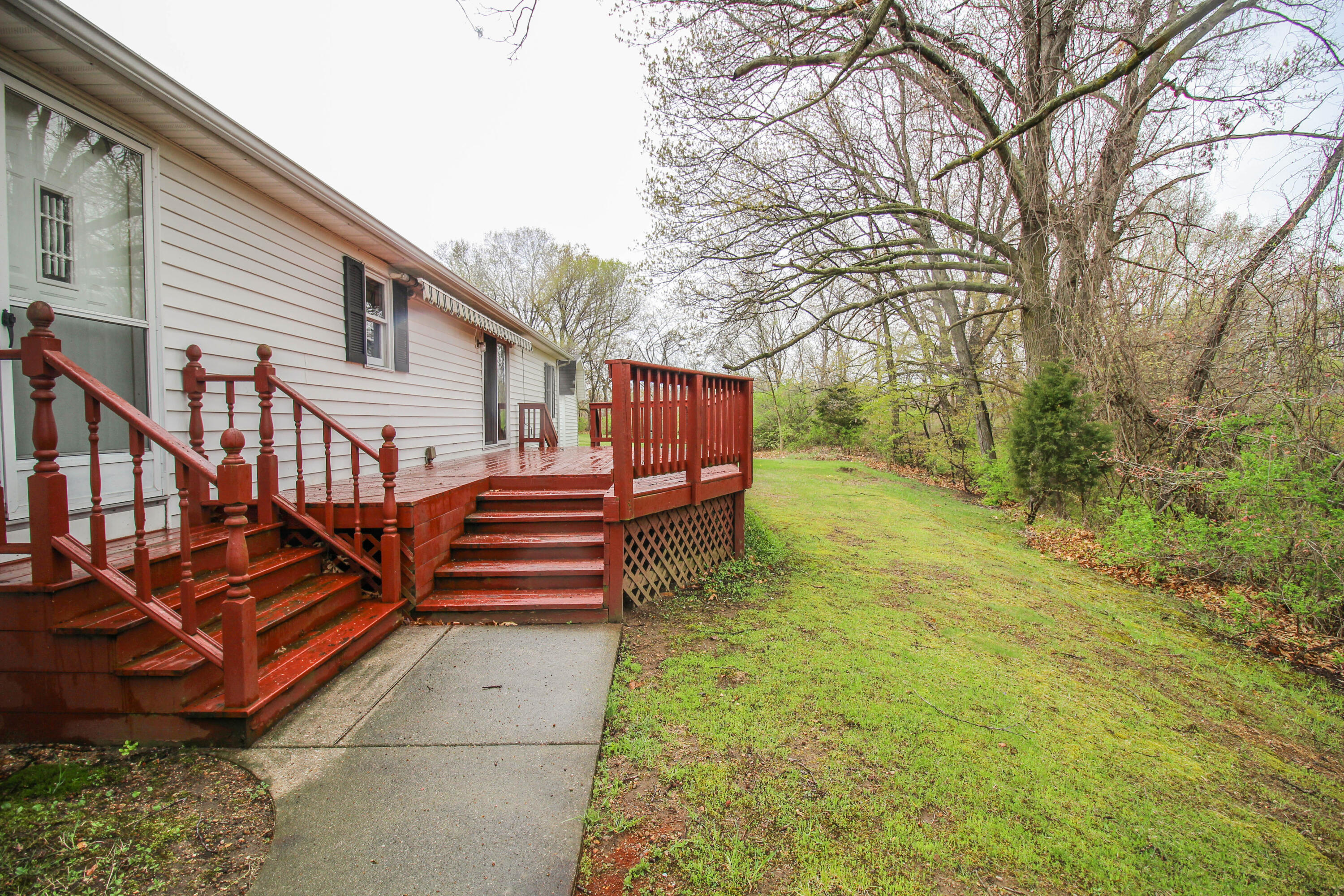 Photo 3 of 19 of 1244 Shiawassee River Road house