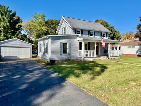 Photo of 321 North Street, Jonesville, MI 49250 (MLS # 25053940)