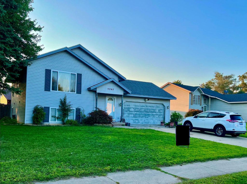 Photo of 5267 Mulligan Drive SW, Wyoming, MI 49509 (MLS # 22036637)