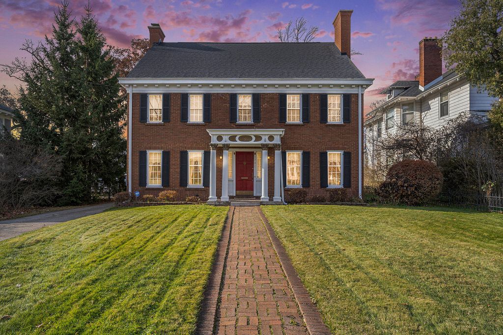 Photo of 1701 Jefferson Street, Muskegon, MI 49441 (MLS # 25060058)