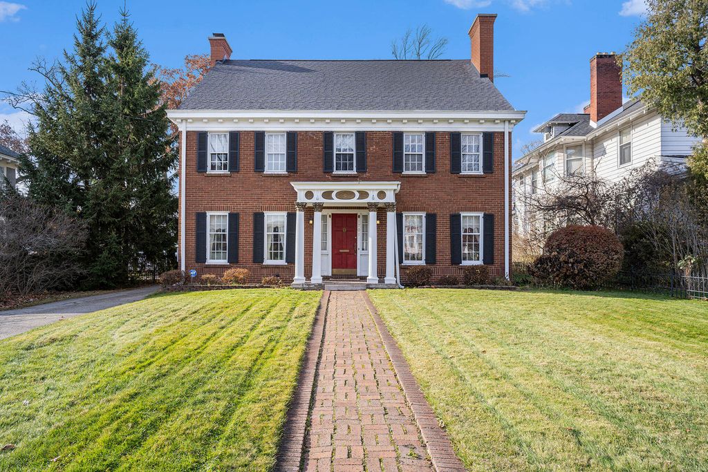 Photo of 1701 Jefferson Street, Muskegon, MI 49441 (MLS # 25060058)