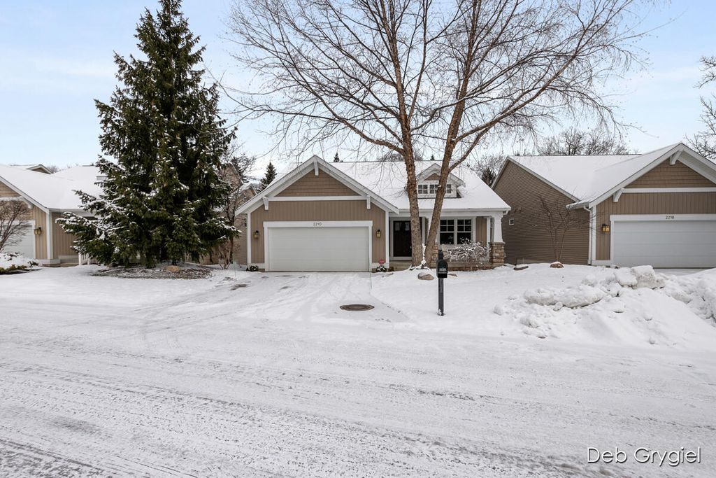 Photo of 2210 N Greenstone Drive SE #5, Grand Rapids, MI 49546 (MLS # 23002820)
