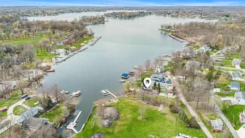 Photo of 8750 Shore Drive, Watervliet, MI 49098 (MLS # 26015096)