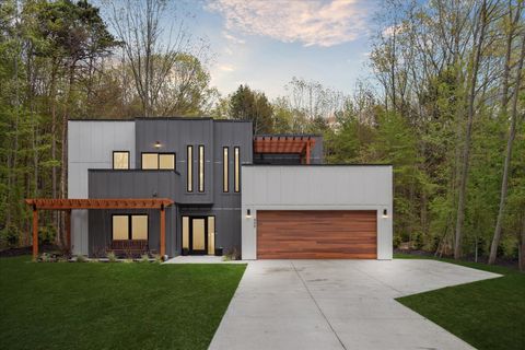 MLS: 25021962