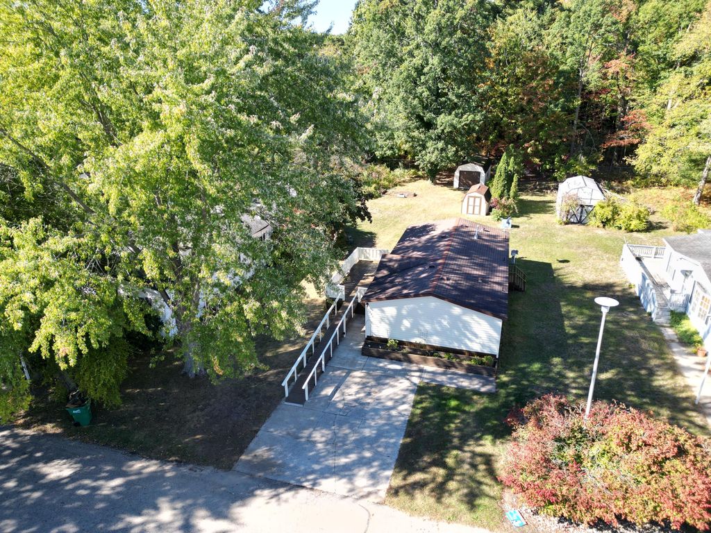 Photo of 1699 Sycamore Drive, Muskegon, MI 49445 (MLS # 25051853)