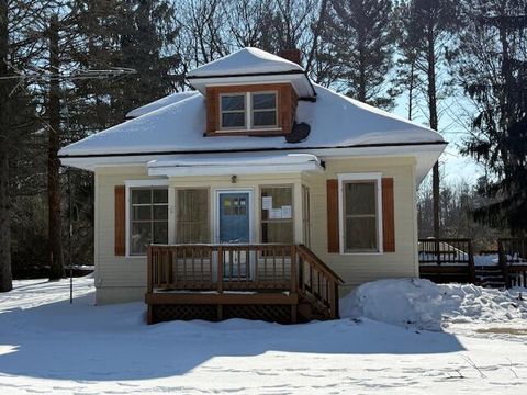Photo of 6707 W Decker Road, Ludington, MI 49431 (MLS # 26008805)