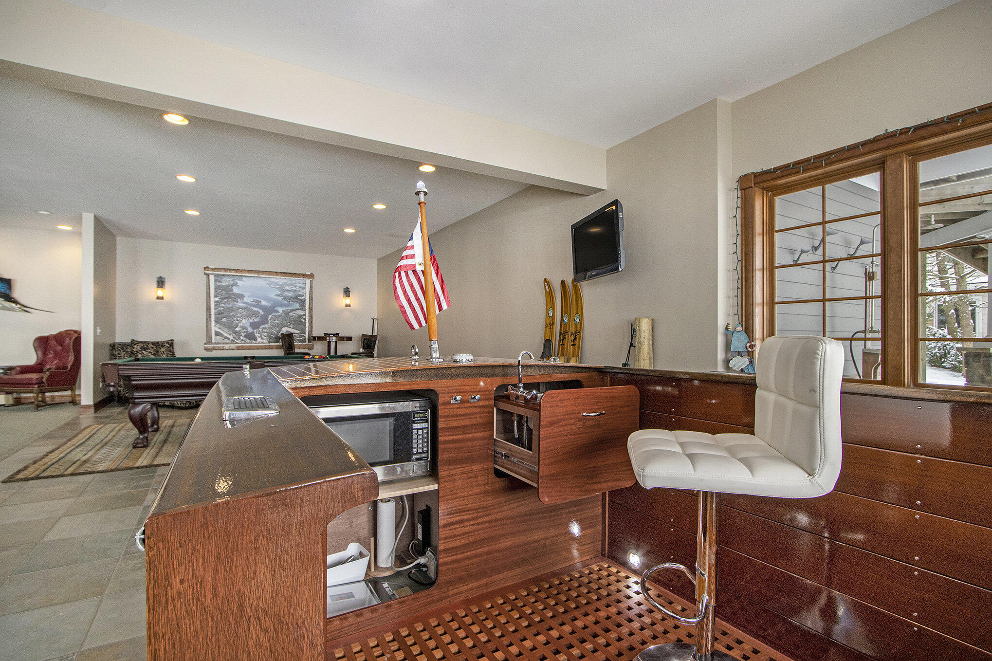 Hickory Corners, Michigan 49060, United States, 5 Bedrooms Bedrooms, ,5 BathroomsBathrooms,Residential,Active,14642