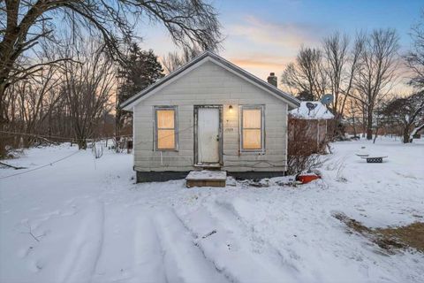 7929 E Napier Avenue Benton Harbor MI 49022