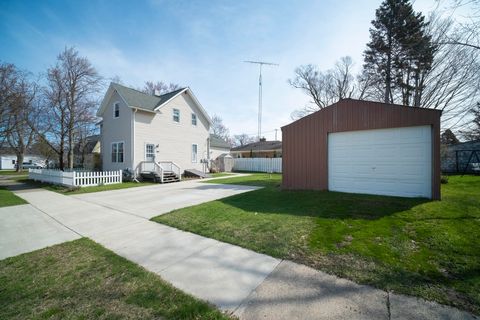 Photo of 257 2nd Avenue, Manistee, MI 49660 (MLS # 26017722)