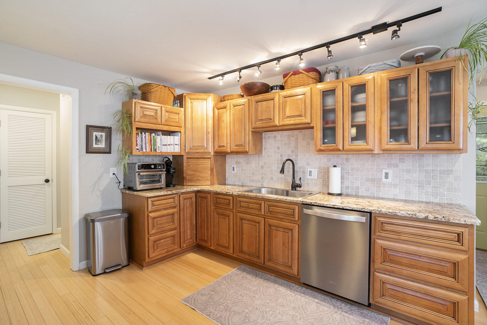 1746 Waukazoo Drive