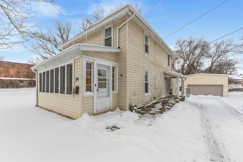 Photo of 34 Oak Street, Hillsdale, MI 49242 (MLS # 26005404)