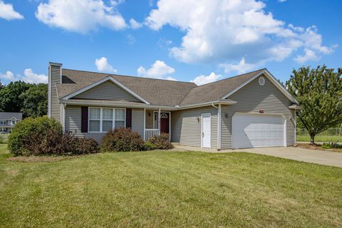 Photo of 6189 Clovermeadows Avenue, Scotts, MI 49088 (MLS # 25045991)