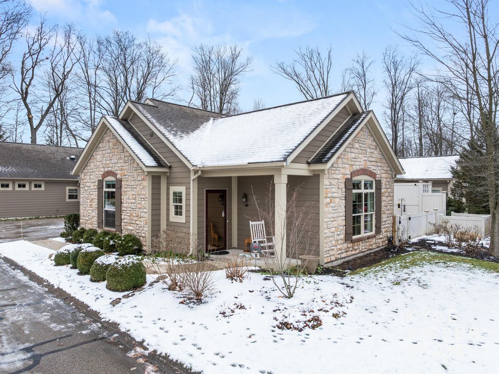 Photo of 1010 Bridge Crest Drive SE, Ada, MI 49301 (MLS # 26003600)