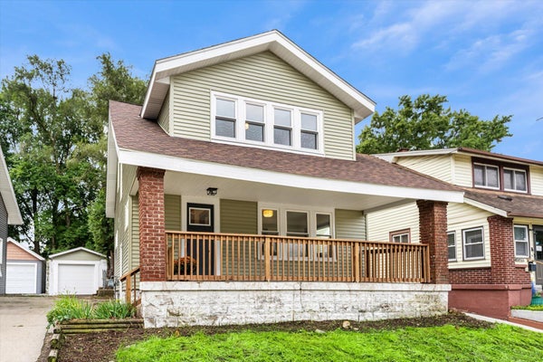1114 HALL ST SE, GRAND RAPIDS, MI 49507 - Image 4bb0cd5a6ac8586fbe3cac3344cf9997/850995656