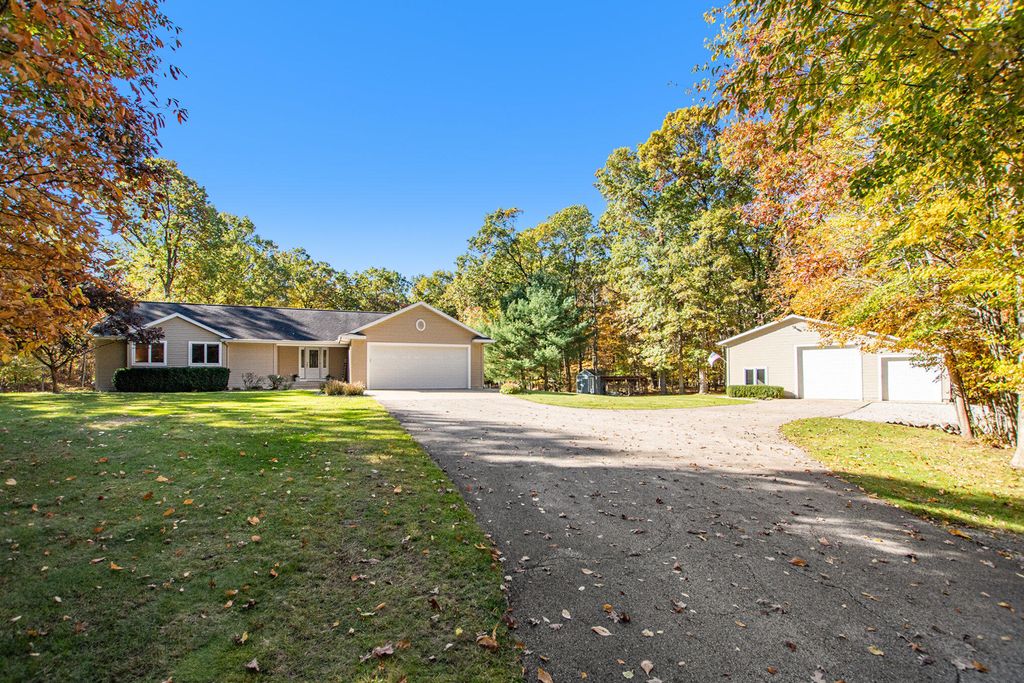 Photo of 14550 Tall Timbers, Spring Lake, MI 49456 (MLS # 25055974)